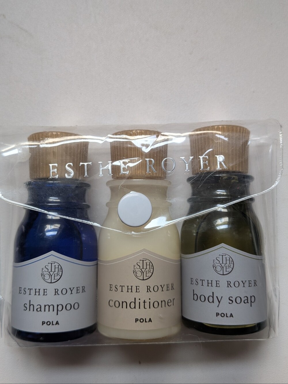 POLA Esthe Royer Travel Amenity Set Made in Japan 30ml Shampoo Conditioner Soap